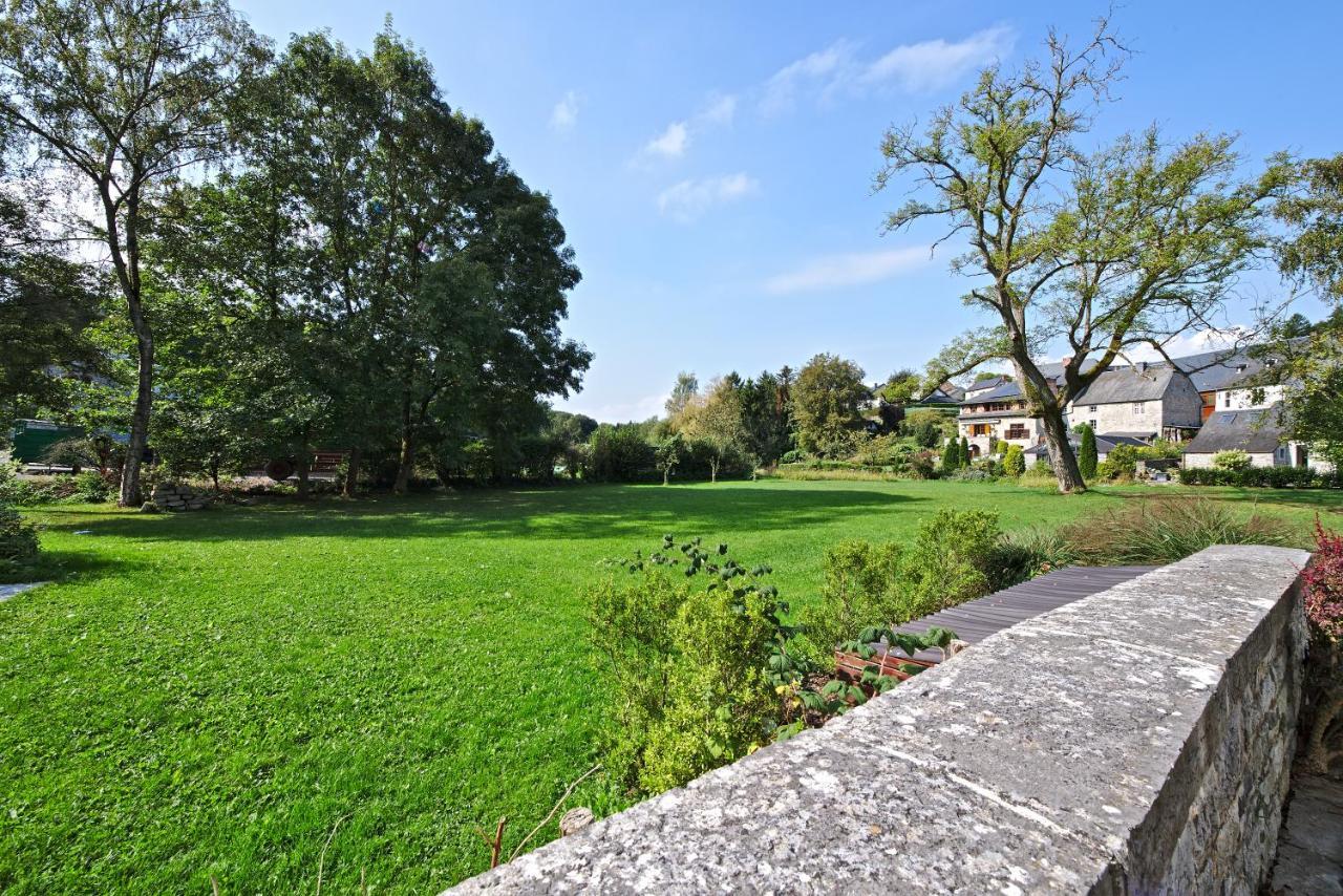 Hotel Le Saint Hadelin Celles  Экстерьер фото